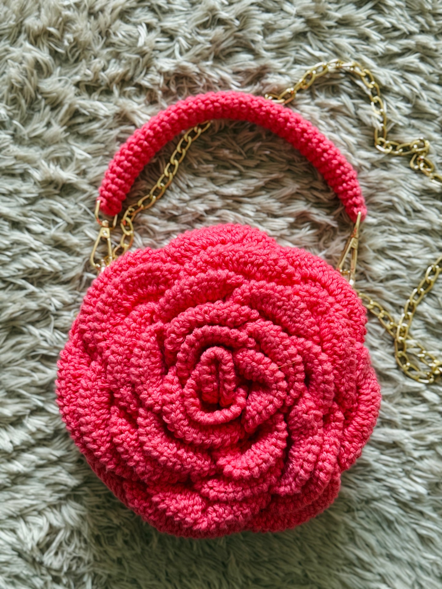 Handcrafted Crochet Rose Purse – Soft Pink with Gold Chain