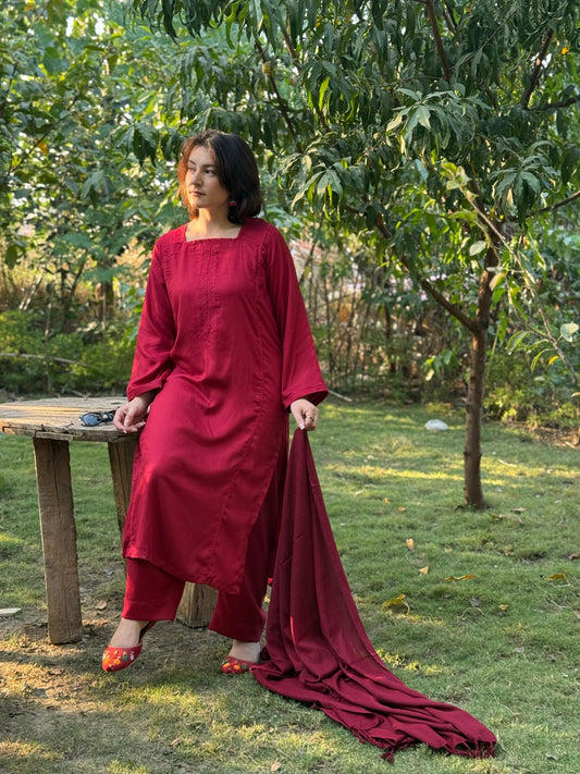 2-Piece Suit Crimson Red Marina Solid Embroidered